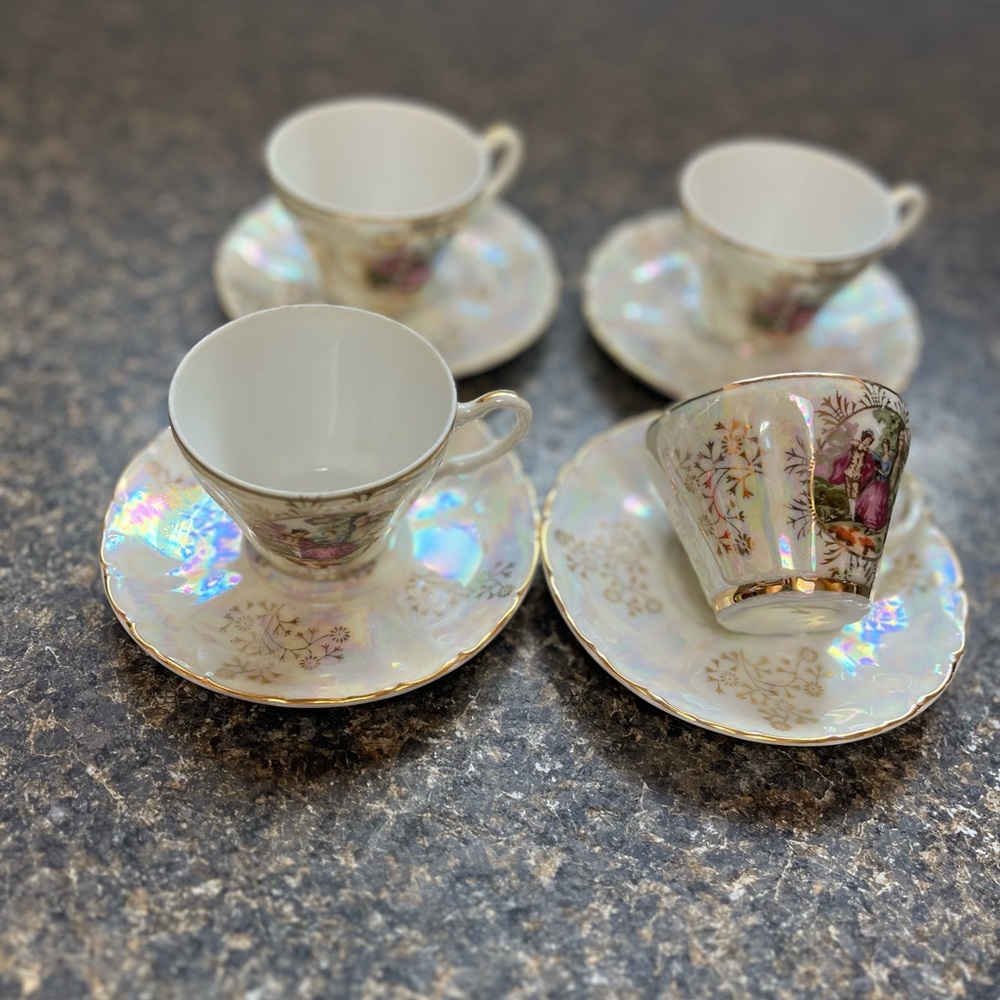 White and Gold tea set. - Picture 1 of 8
